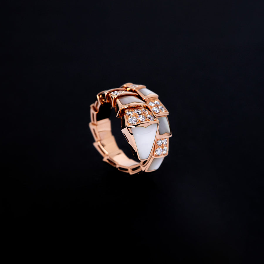 แหวน Bvlgari Serpenti Viper one-coil ring set with pavé diamonds and white mother-of-pearl elements 18K Rose Gold Size M# (Used) #vrbv 0912