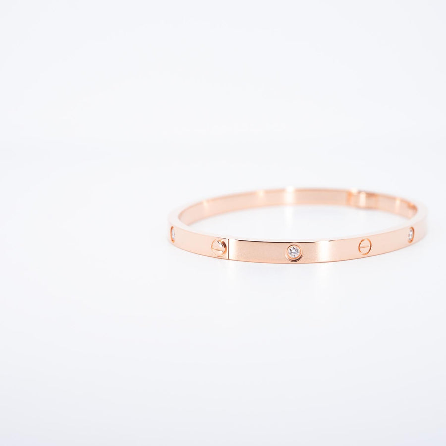 กำไลข้อมือ Cartier Love Bracelet, Small Model, 6 Diamonds 18K Rose Gold Size 15# (Used) #vrca 0943
