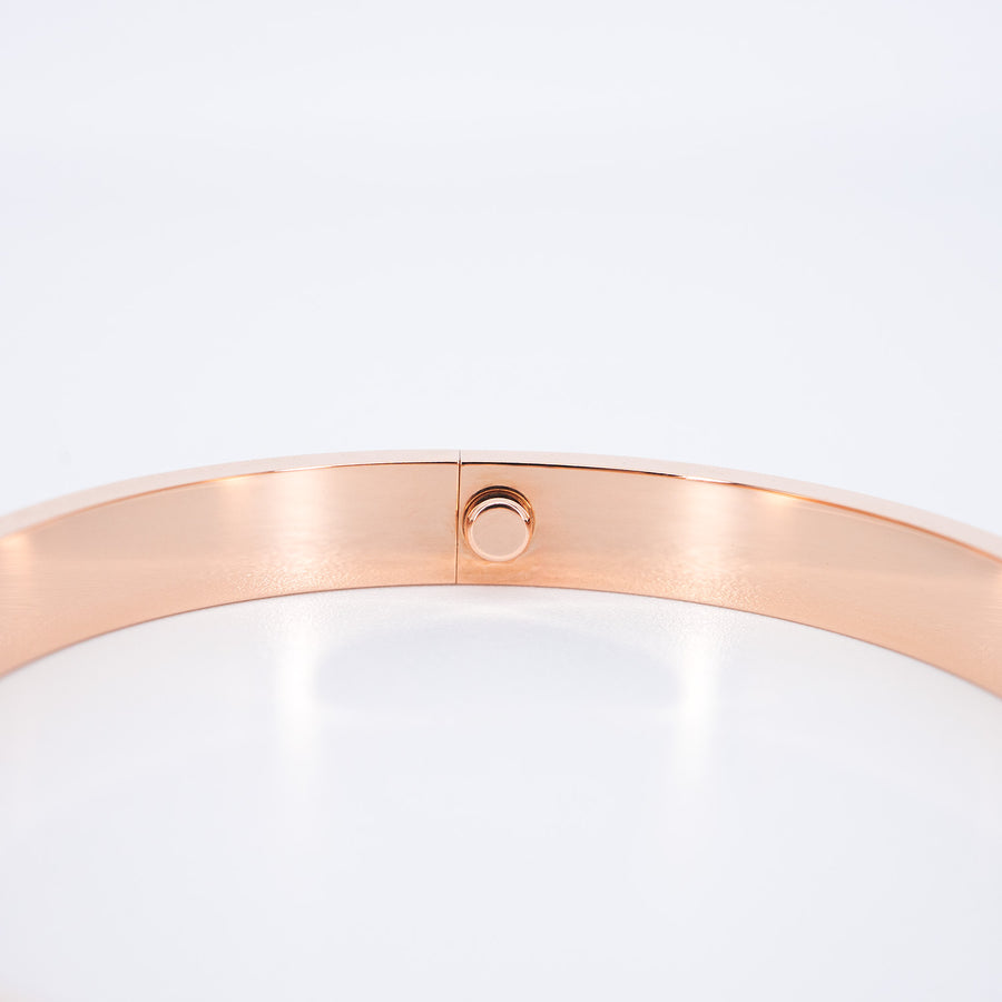 กำไลข้อมือ Cartier Love Bracelet 18K Rose Gold Size 18# (Used) #vrcab 7349