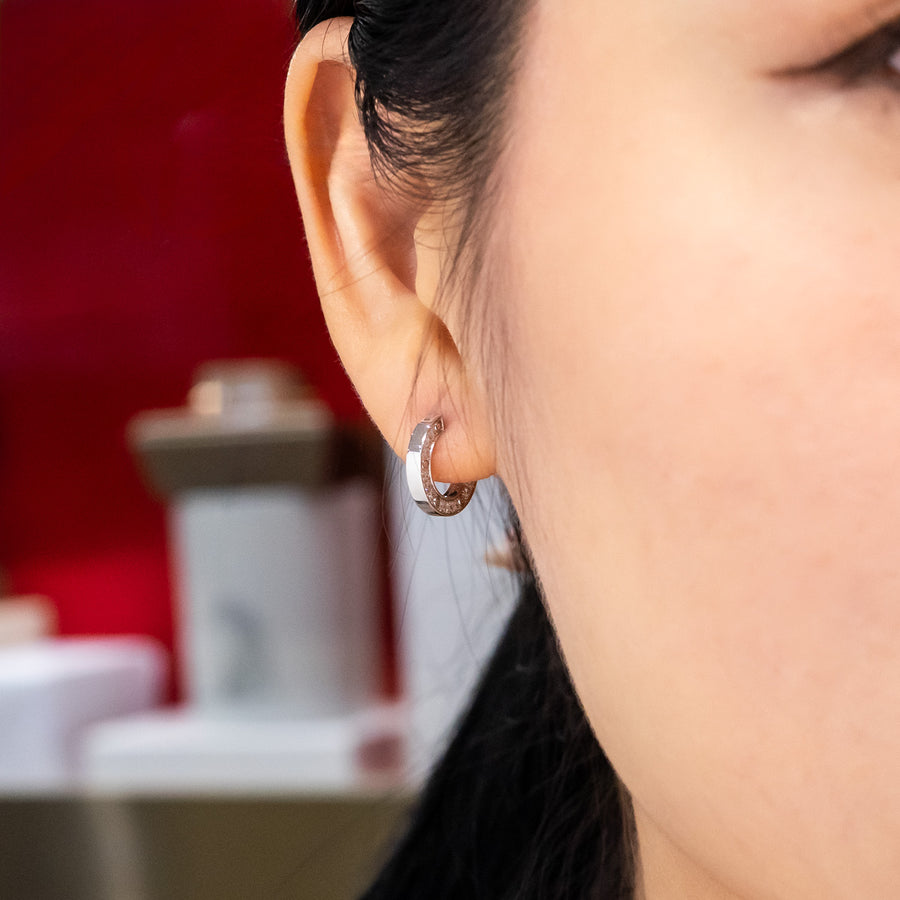 **Hold k.M**ต่างหู Cartier Love single hoop earring, paved 18K White Gold (Used) #vrcaeimt 7317