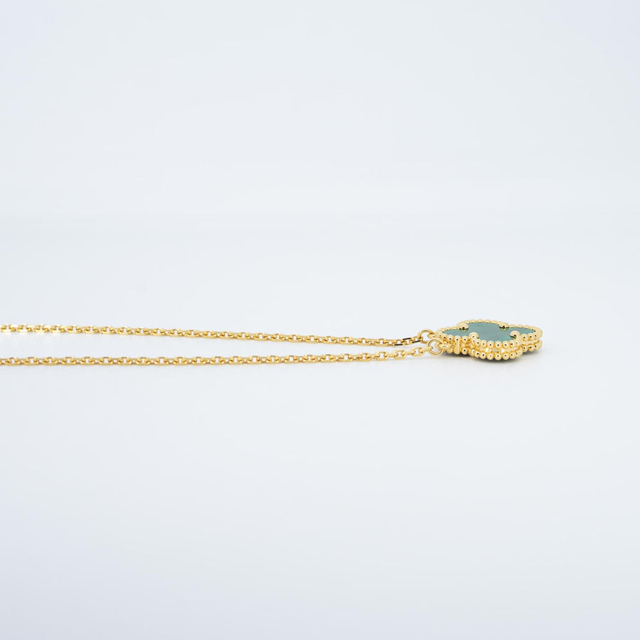 สร้อยและจี้ Van Cleef & Arpels Vintage Alhambra Pendant, Malachite 18K Yellow Gold Size 38-42cm.# (Used) #vrvanlimt 7384