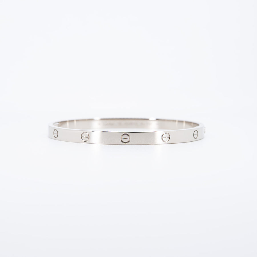 กำไลข้อมือ Cartier Love Bracelet, medium model 18K White Gold Size 18# (Used) #vrcab 7404
