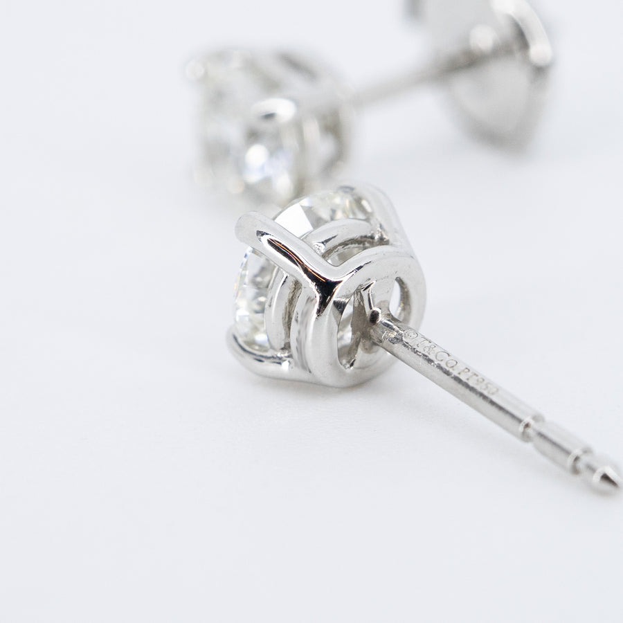 vrtieHIT 7457 24/09/25 Tiffany &amp; Co. Tiffany Solitaire ต่างหูเพชรในแพลทินัม 0.73 และ 0.73 กะรัต H VS1 pt950 2025 กล่องและการ์ด #T1