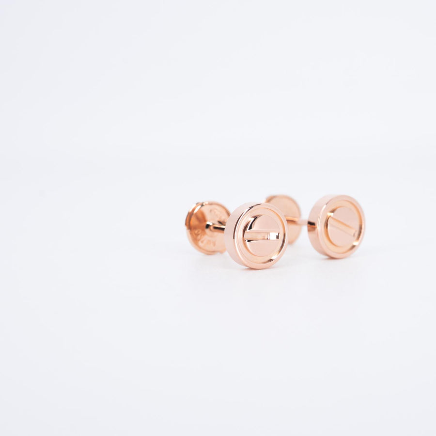 vrcae 7421 18/09/25 Cartier Love ต่างหู Studs pg WGF397 28 MAR 2024 กล่องและการ์ด #T4