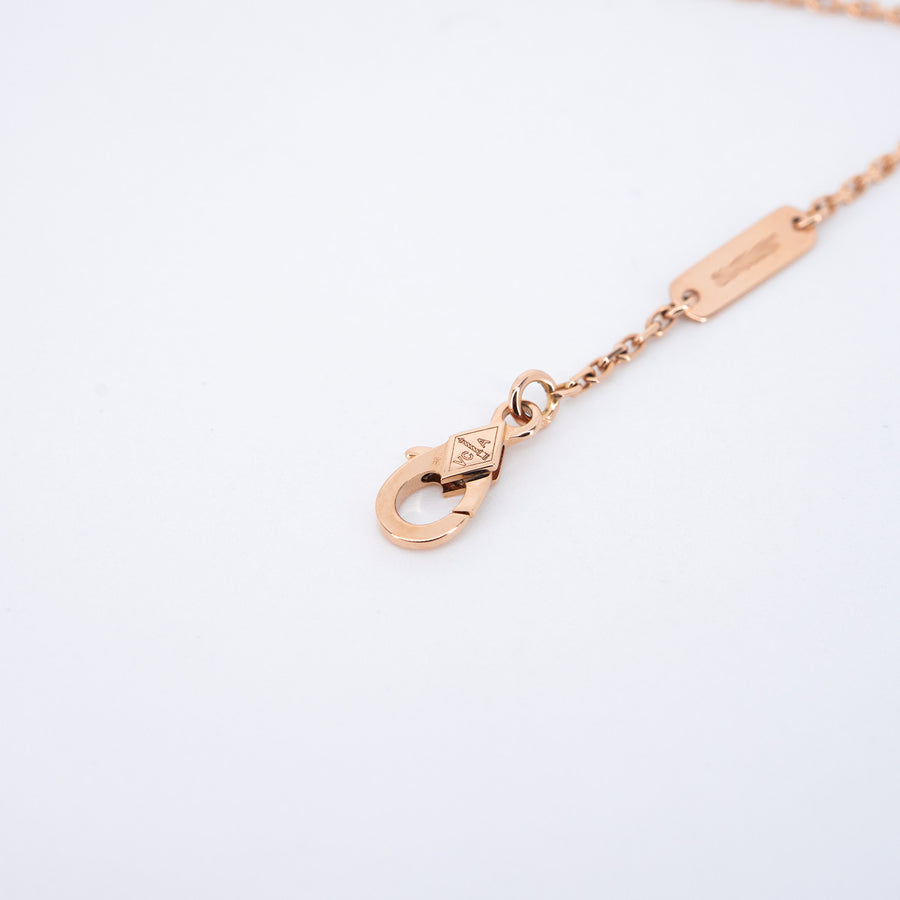 vrvanl 7448 24/09/25 Van Cleef &amp; Arpels Alhambra Holiday Pendant Necklace 2016 with Onyx, Diamonds, Limited Edition pg JE722152 10 DEC 2016 กล่องและการ์ด #T3