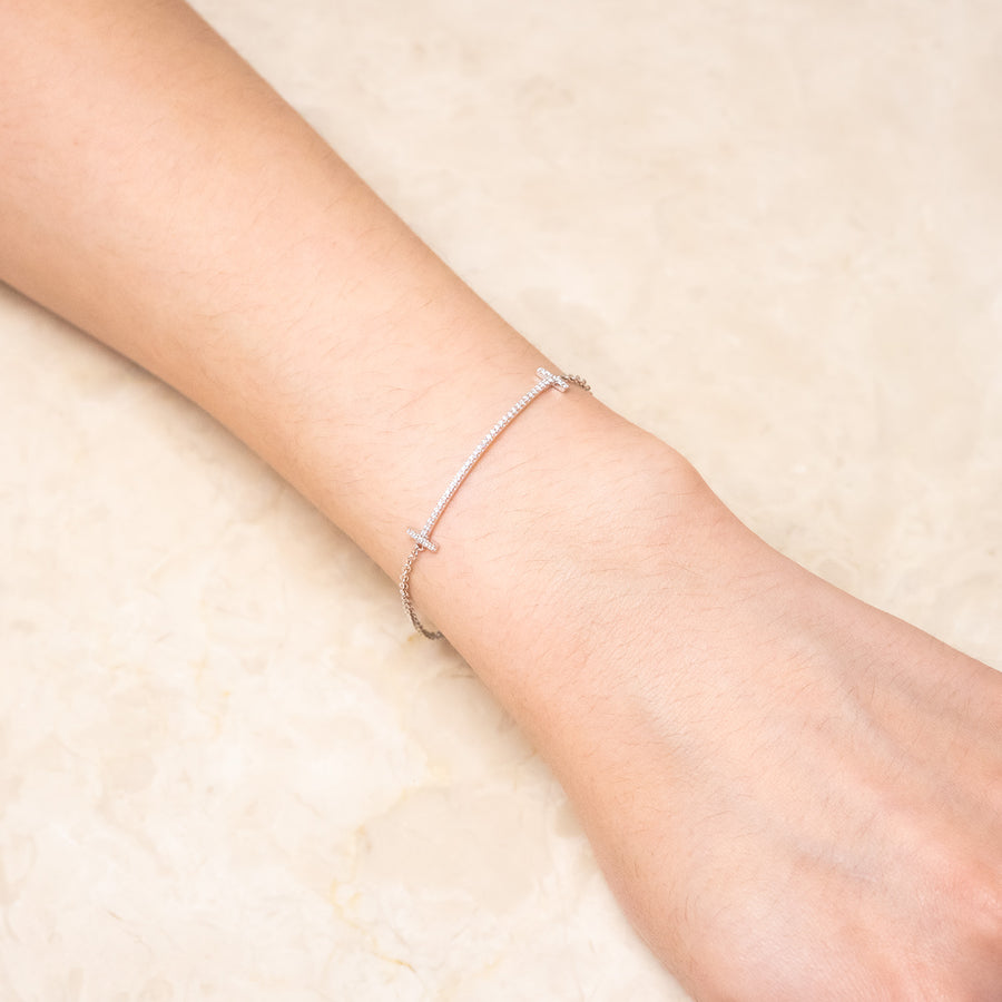 สร้อยข้อมือ Tiffany & Co. Tiffany T Smile Bracelet in White Gold with Diamonds 18K White Gold Size 17cm.# (Used) #vrtibimt 7479