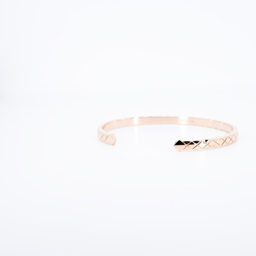 กำไลข้อมือ Chanel Coco Crush Cuff Bracelets Beige Gold Size S (16cm.)# (Used) #vrchb 7496