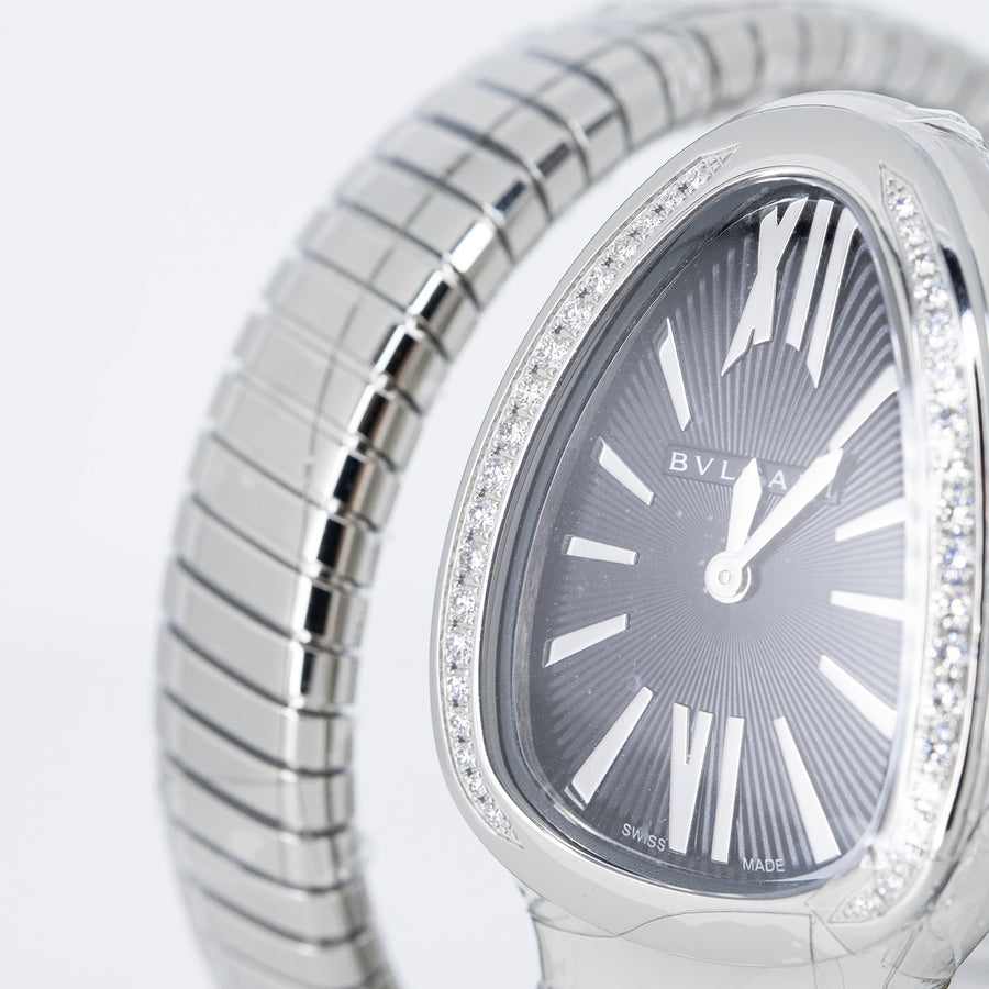 **Hold K.M**นาฬิกา Bvlgari Serpenti Tubogas single spiral watch with stainless steel case and bracelet, bezel set with brilliant-cut diamonds and black dial with guilloché soleil treatment Stainless Steel Size S# (Used) #vrbv 0984