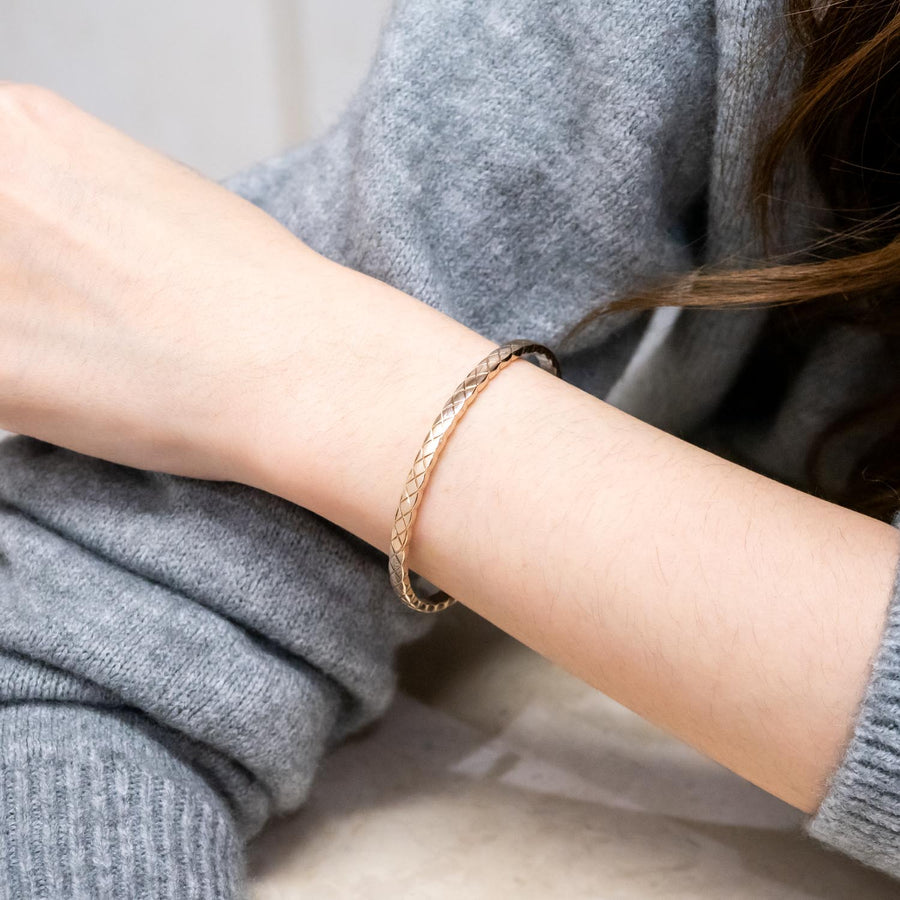 กำไลข้อมือ Chanel Coco Crush Cuff Bracelets Beige Gold Size S (16cm.)# (Used) #vrchb 7496