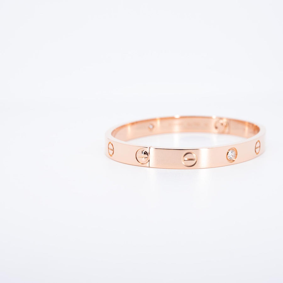 กำไลข้อมือ Cartier Love Bracelet, 4 diamonds 18K Rose Gold Size 16# (Used) #vrcab 7486