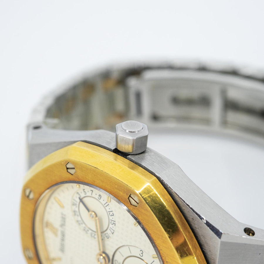 นาฬิกา Audemars Piguet Audemars Piguet (AP) Royal Oak Dual Time "Unpolished" หน้าปัดสีครีม สายเหล็กแท้ 2กษัตริย์ นาฬิกาปี1997 Automatic Yellow Gold&Stainless Steel Size 36mm.# (Used) #vrap 1004