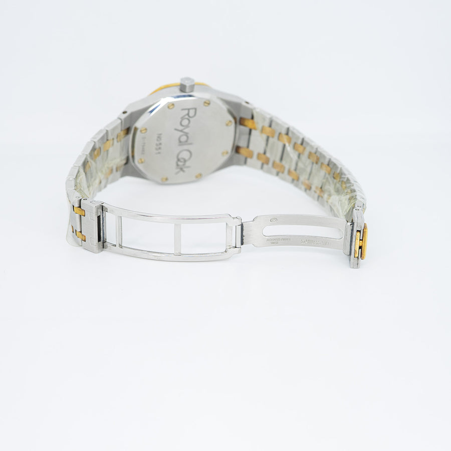 นาฬิกา Audemars Piguet Audemars Piguet (AP) Royal Oak Dual Time "Unpolished" หน้าปัดสีครีม สายเหล็กแท้ 2กษัตริย์ นาฬิกาปี1997 Automatic Yellow Gold&Stainless Steel Size 36mm.# (Used) #vrap 1004