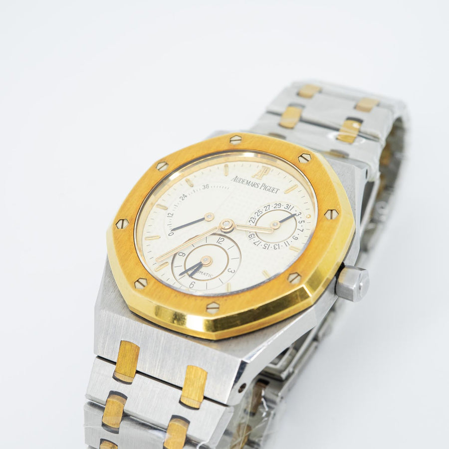 นาฬิกา Audemars Piguet Audemars Piguet (AP) Royal Oak Dual Time "Unpolished" หน้าปัดสีครีม สายเหล็กแท้ 2กษัตริย์ นาฬิกาปี1997 Automatic Yellow Gold&Stainless Steel Size 36mm.# (Used) #vrap 1004