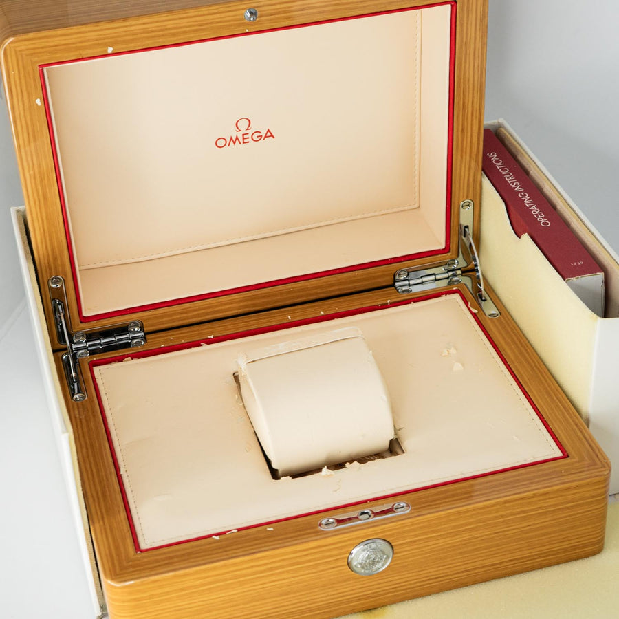 นาฬิกา Omega Omega Seamaster Professional Diver 300 Co-Axial หน้าปัดสีน้ำเงิน Automatic Steel Size 42mm.# (Used) #vrom 1003