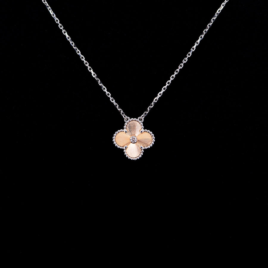 **Hold k.aom**สร้อยและจี้ Van Cleef & Arpels Limited Edition 2024 White & Rose Gold Guilloche Diamond Vintage Alhambra Holiday Pendant 18K Rose Gold Size 37-41.5cm.# (Used) #vrvanlHIT 7555