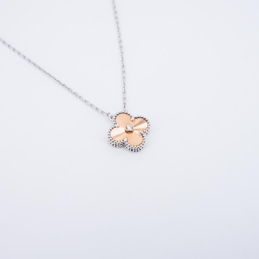 **Hold k.aom**สร้อยและจี้ Van Cleef & Arpels Limited Edition 2024 White & Rose Gold Guilloche Diamond Vintage Alhambra Holiday Pendant 18K Rose Gold Size 37-41.5cm.# (Used) #vrvanlHIT 7555
