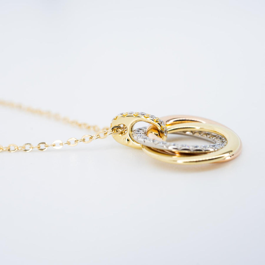 สร้อยและจี้ Cartier Trinity pendant, small model, half-paved 18K 3 Colors Size 38-42cm.# (Used) #vrcanlimt 7530