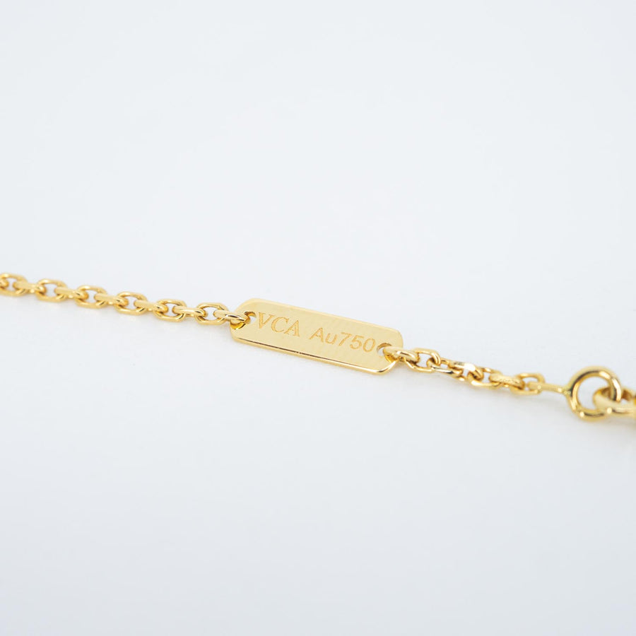 **Hold K.M**สร้อยและจี้ Van Cleef & Arpels Alhambra Holiday Pendant Necklace 2018 with Yellow Mother of Pearl and Diamonds 18K Yellow Gold Size 37-41.5cm.# (Used) #vrvanl 7569