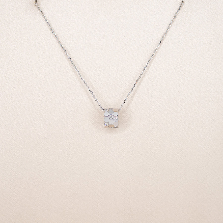 สร้อยและจี้ Chaumet Bee De Chaumet Small Model Pendant, Diamonds 18K White Gold Size 38/40/42cm.# (Used) #vrchaunlimt 7557
