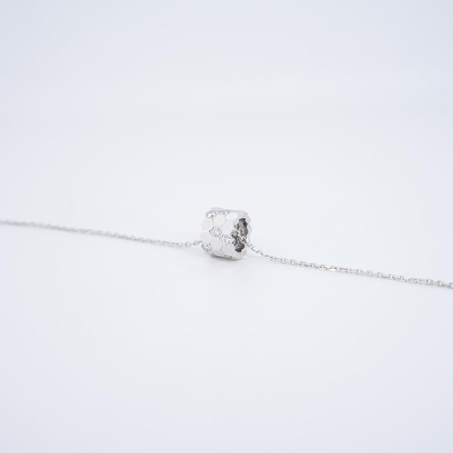 สร้อยและจี้ Chaumet Bee De Chaumet Small Model Pendant, Diamonds 18K White Gold Size 38/40/42cm.# (Used) #vrchaunlimt 7557