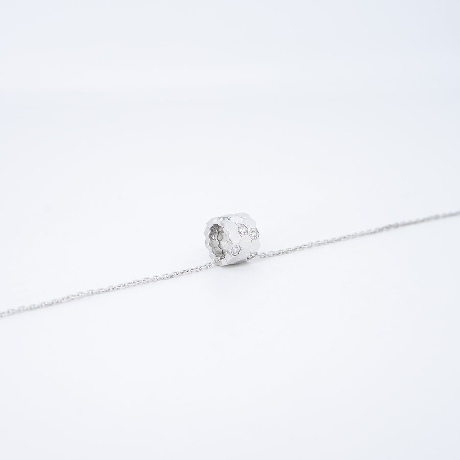 สร้อยและจี้ Chaumet Bee De Chaumet Small Model Pendant, Diamonds 18K White Gold Size 38/40/42cm.# (Used) #vrchaunlimt 7557