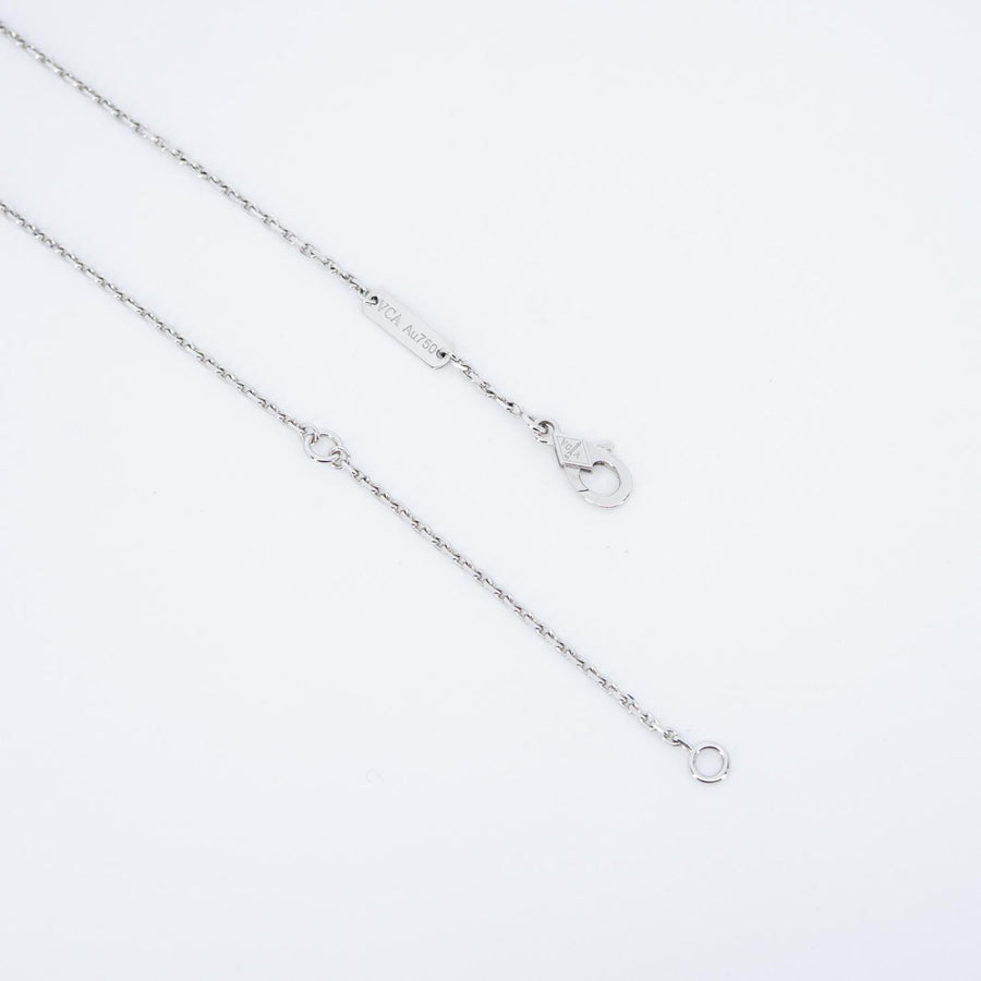 สร้อยและจี้ Van Cleef & Arpels Alhambra Holiday Pendant Necklace 2022 with Green Celadon and Diamonds 18K White Gold Size 37/41.5cm.# (Used) #vrvanl 7575