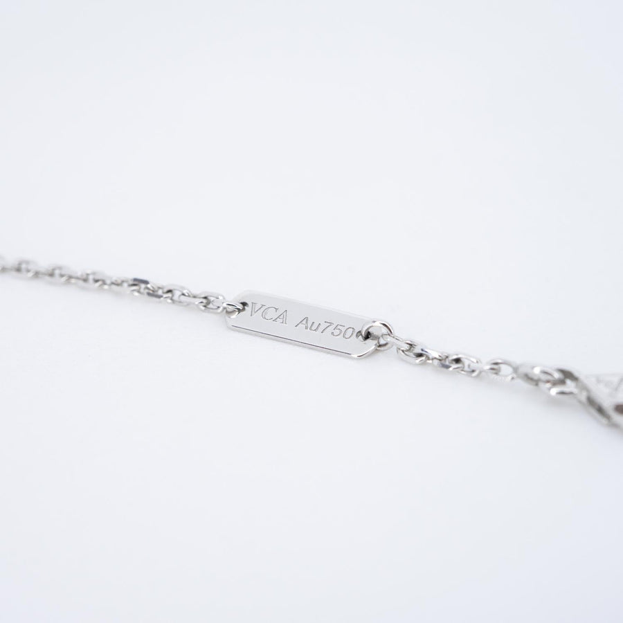 สร้อยและจี้ Van Cleef & Arpels Alhambra Holiday Pendant Necklace 2022 with Green Celadon and Diamonds 18K White Gold Size 37/41.5cm.# (Used) #vrvanl 7575