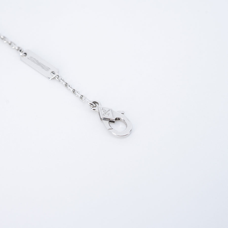 สร้อยและจี้ Van Cleef & Arpels Alhambra Holiday Pendant Necklace 2022 with Green Celadon and Diamonds 18K White Gold Size 37/41.5cm.# (Used) #vrvanl 7575