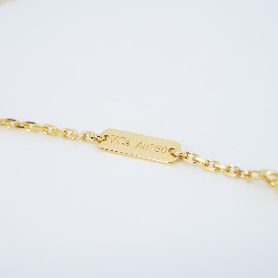 **Hold K.B'CE**สร้อยและจี้ Van Cleef & Arpels Vintage Alhambra Guilloche Pendant 18K Yellow Gold Size 37/41.5cm.# (Used) #vrvanl 7576