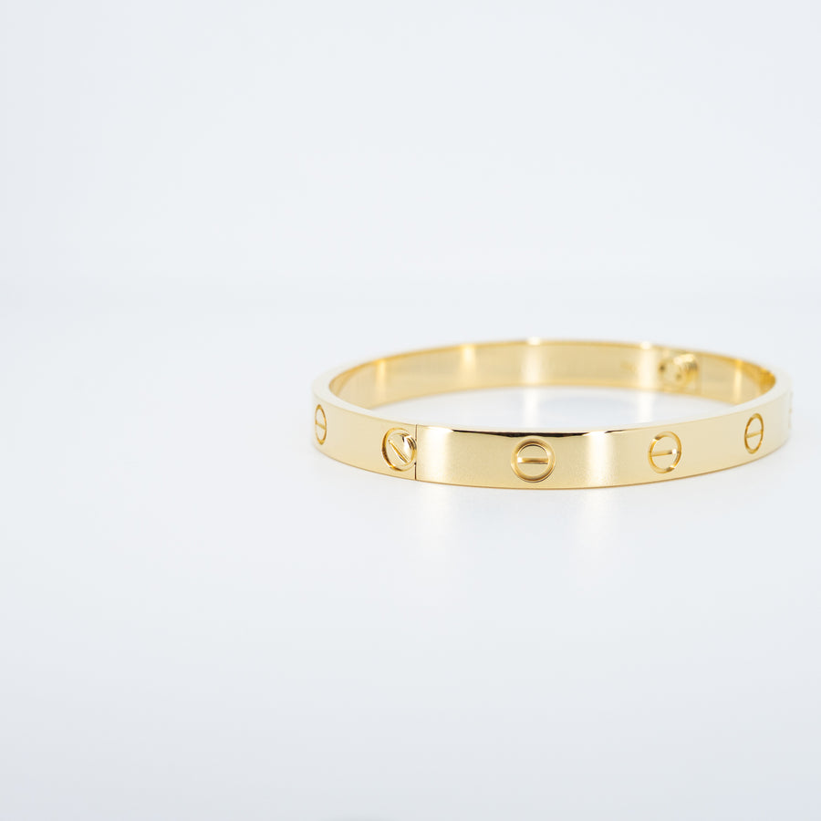 กำไลข้อมือ Cartier Love Bracelet 18K Yellow Gold Size 17# (Used) #vrca 1029