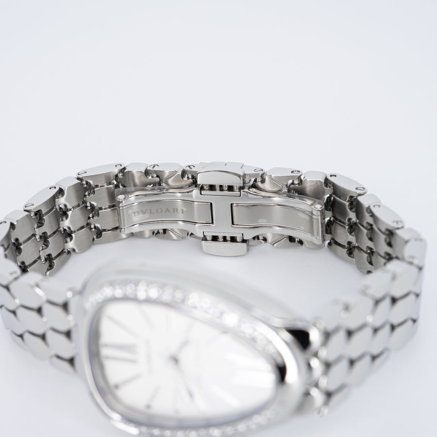 นาฬิกา Bvlgari Serpenti Seduttori automatic watch in stainless steel with diamond-set bezel and white opaline dial Size 34mm.# (Used) #vrbv 1050