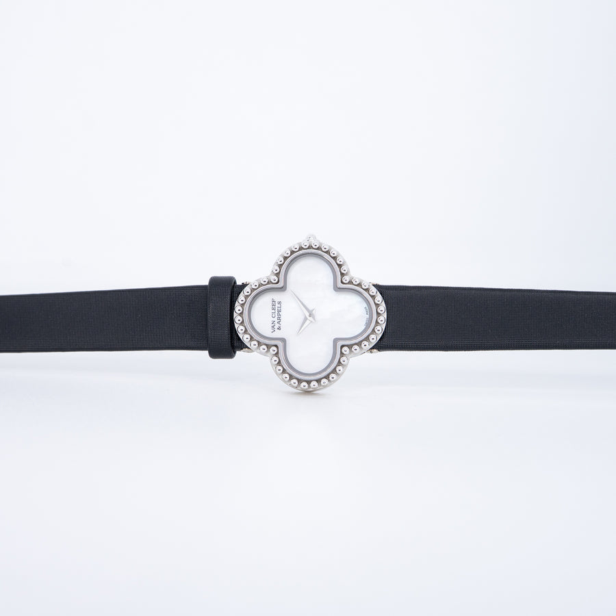 **Hold K.M**นาฬิกา Van Cleef & Arpels Alhambra watch, small model, Mother-of-pearl 18K White Gold (Used) #vrvaw 7621