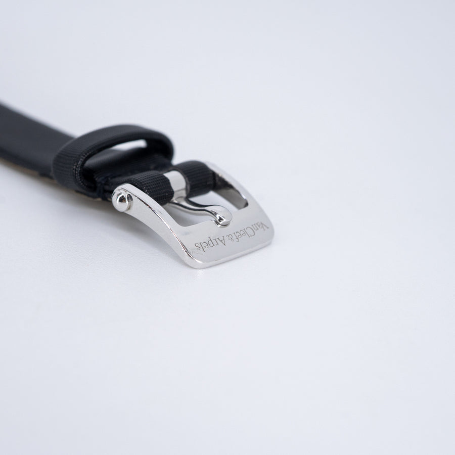 **Hold K.M**นาฬิกา Van Cleef & Arpels Alhambra watch, small model, Mother-of-pearl 18K White Gold (Used) #vrvaw 7621