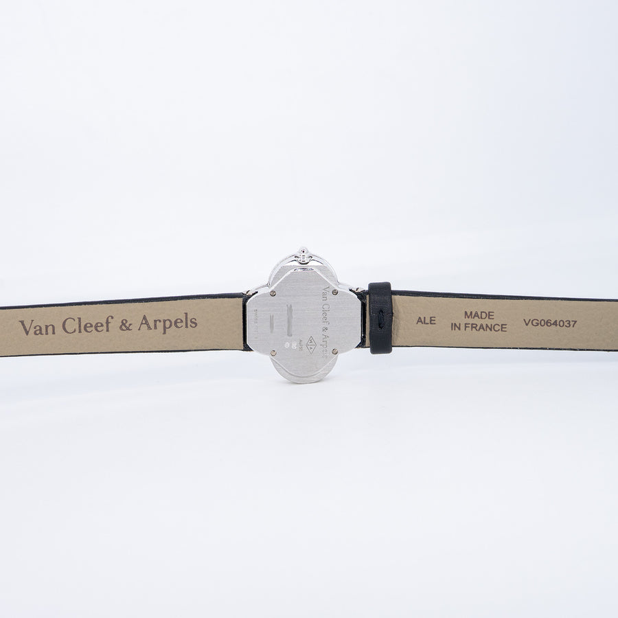 **Hold K.M**นาฬิกา Van Cleef & Arpels Alhambra watch, small model, Mother-of-pearl 18K White Gold (Used) #vrvaw 7621