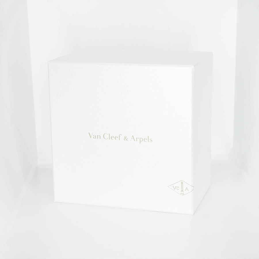 **Hold k.aom**สร้อยและจี้ Van Cleef & Arpels Limited Edition 2024 White & Rose Gold Guilloche Diamond Vintage Alhambra Holiday Pendant 18K Rose Gold Size 37-41.5cm.# (Used) #vrvanlHIT 7555