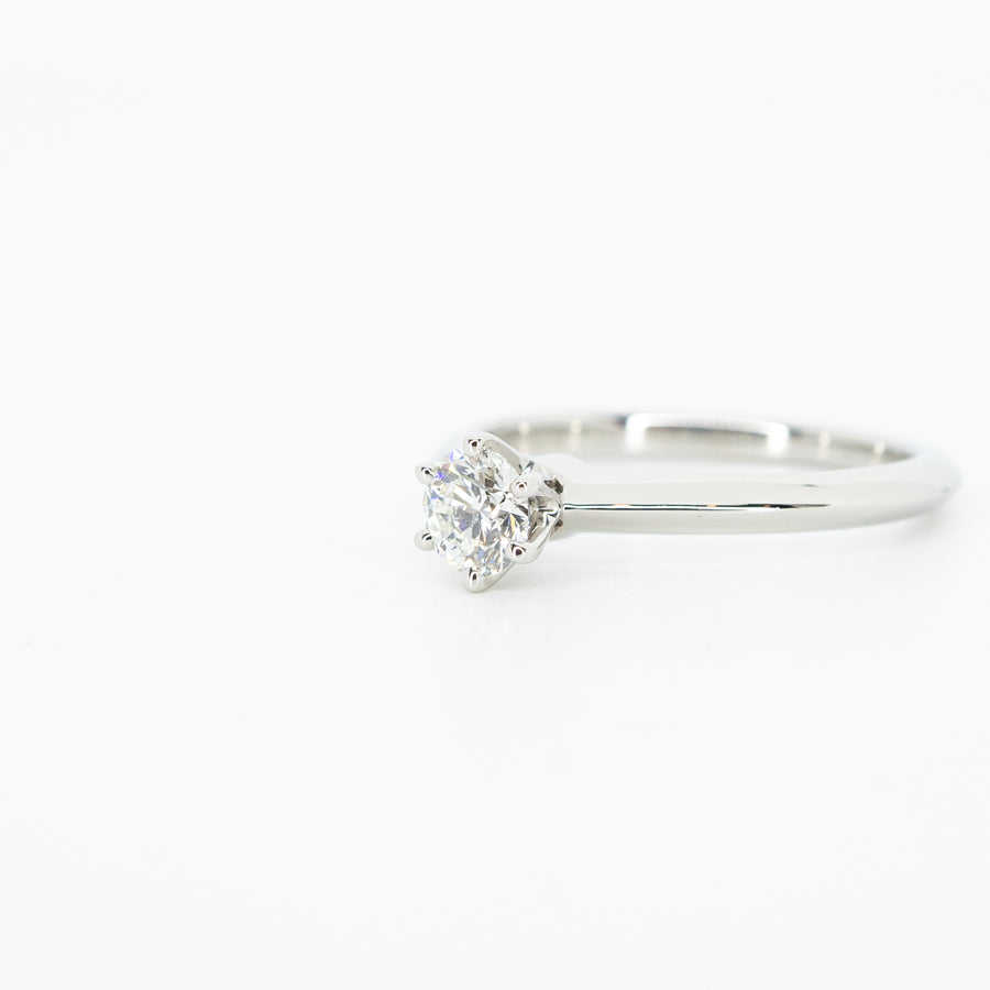แหวน Tiffany & Co. The Tiffany Setting Platinum950 with 0.31carat H VVS1 Diamond Size 49# (Used) #vrtiim 1964